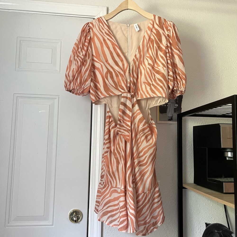 KIVARI orange cream zebra animal tie front cutout short‎ sleeve mini dress
